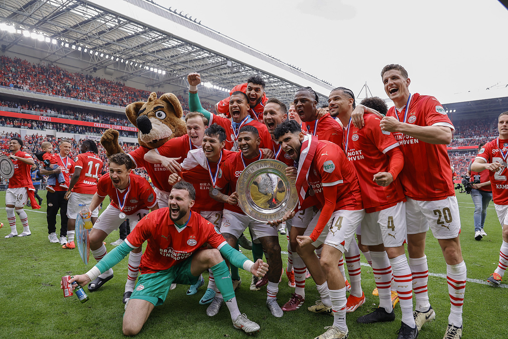 PSV Juara Eredivisie 2025/2026, Ajax Kembali Gagal Total